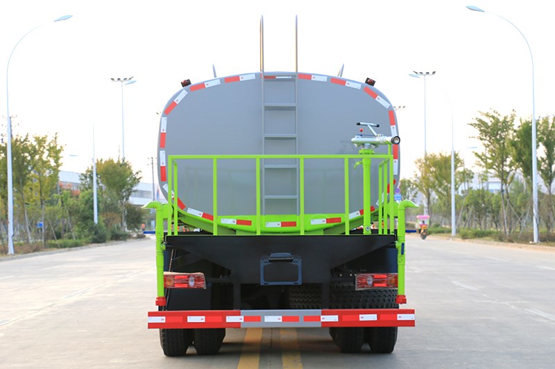 國(guó)六東風(fēng)D3L后八輪20噸灑水車(chē)