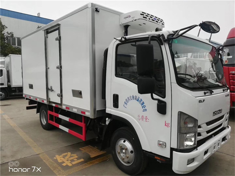 國(guó)六慶鈴五十鈴KV100藍(lán)牌冷藏車