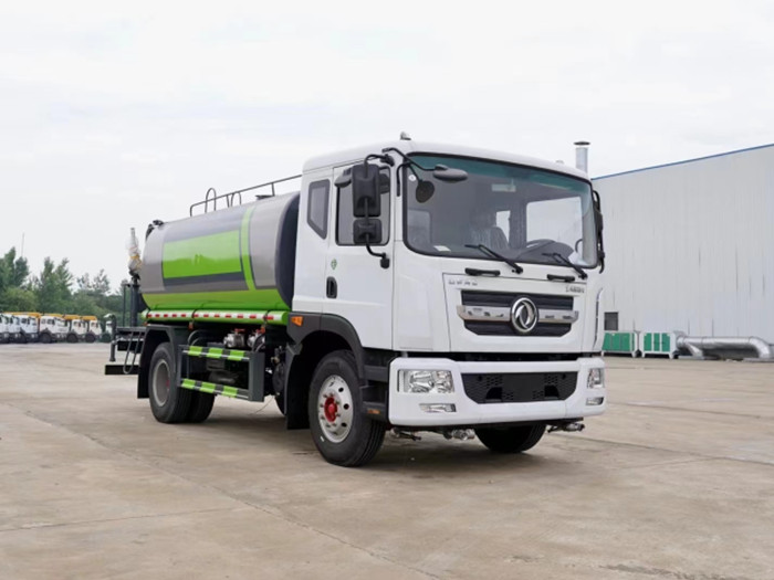 國(guó)六東風(fēng)多利卡D9 12噸霧炮車_灑水車廠家