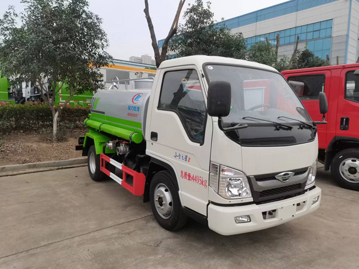 國六小型灑水車_福田2.7方藍(lán)牌灑水車_ 小型2.7方藍(lán)牌灑水車價(jià)格_程力灑水車廠家